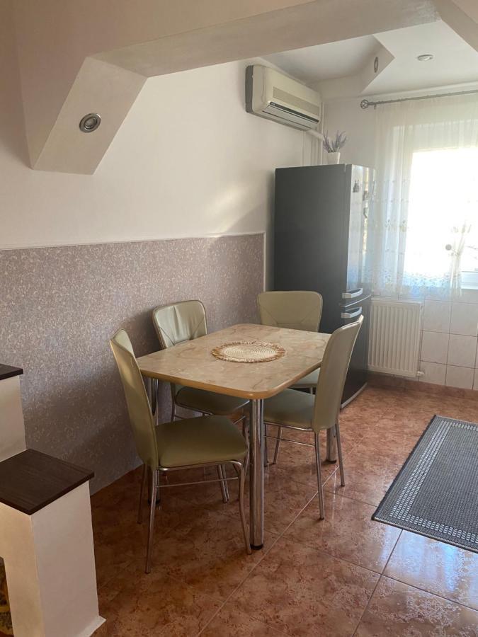 Apartament regim hotelier Oradea Exterior foto